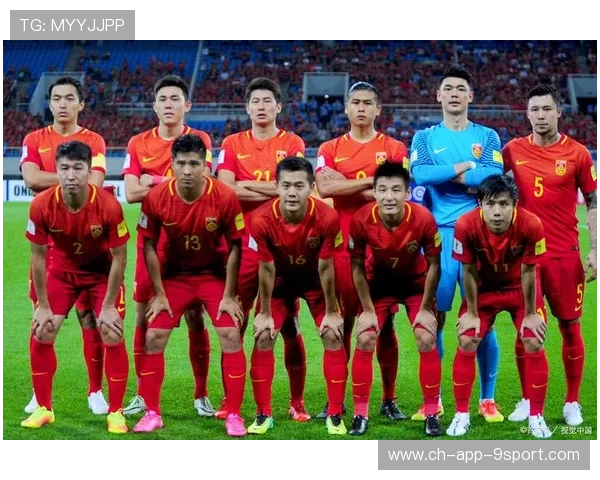 中国足球国家队战术打法多样化，国足战术风格