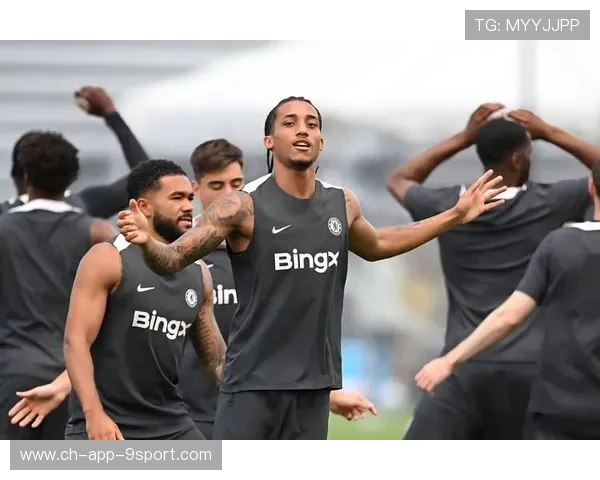 切尔西的转会动作持续，年轻球员崭露头角，切尔西转出球员