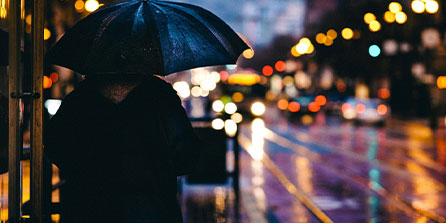 九游网页版入口-冬季全能赛开幕，滑雪项目竞争白热化，冬奥会全民滑雪